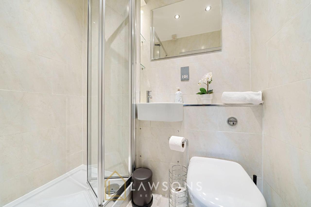 Stylish Living By Lawsons - 3 En Suites Windsor Extérieur photo