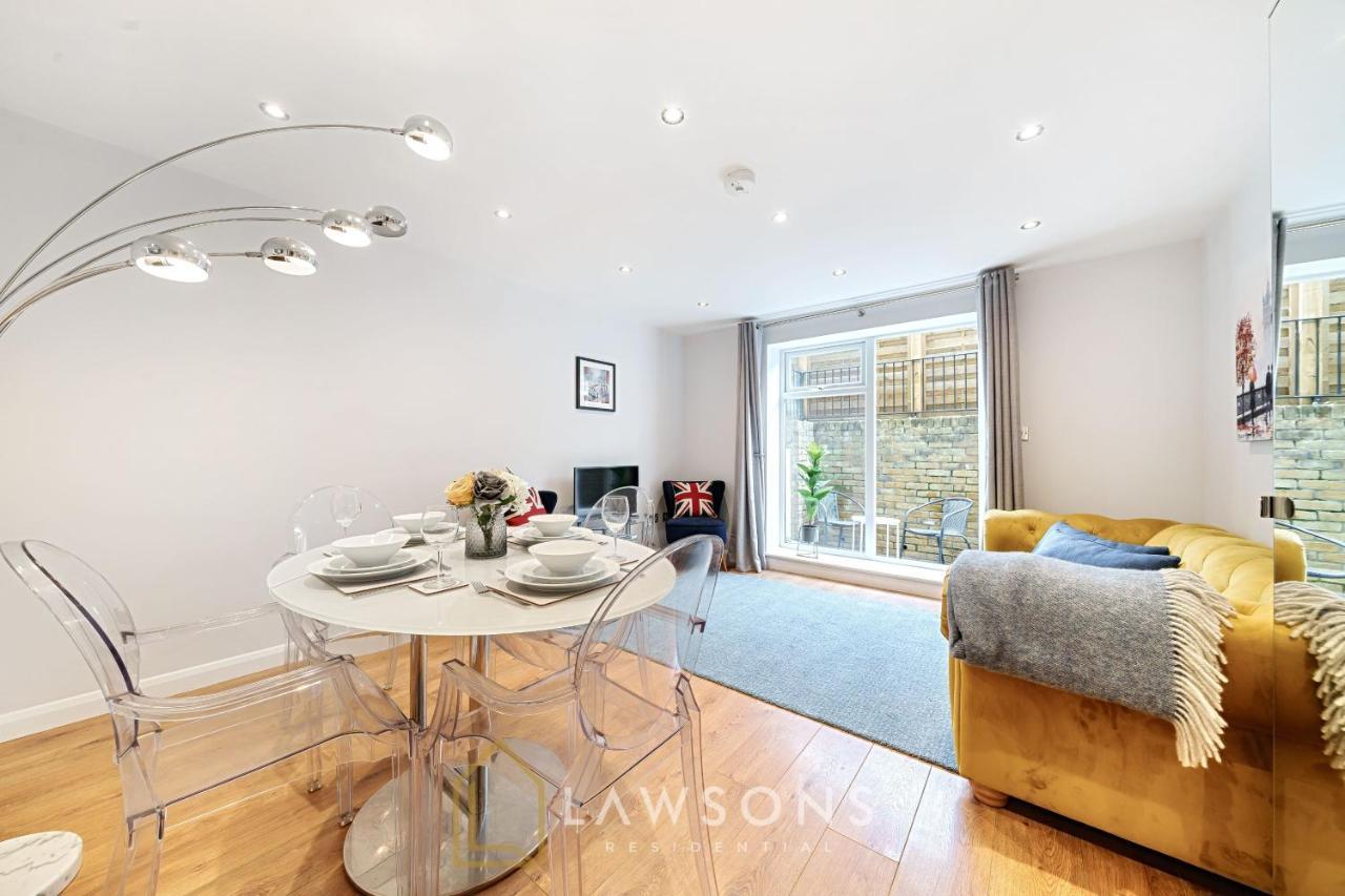 Stylish Living By Lawsons - 3 En Suites Windsor Extérieur photo