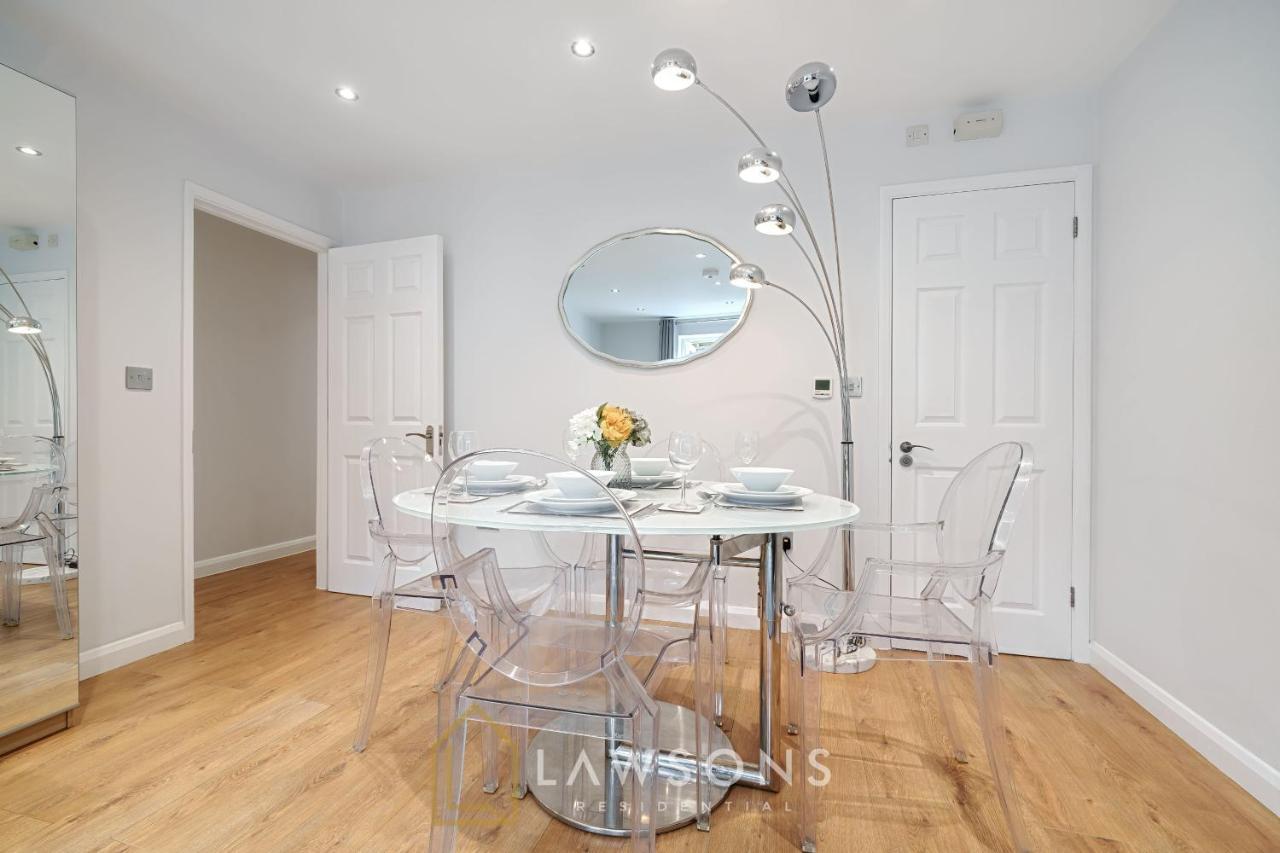 Stylish Living By Lawsons - 3 En Suites Windsor Extérieur photo