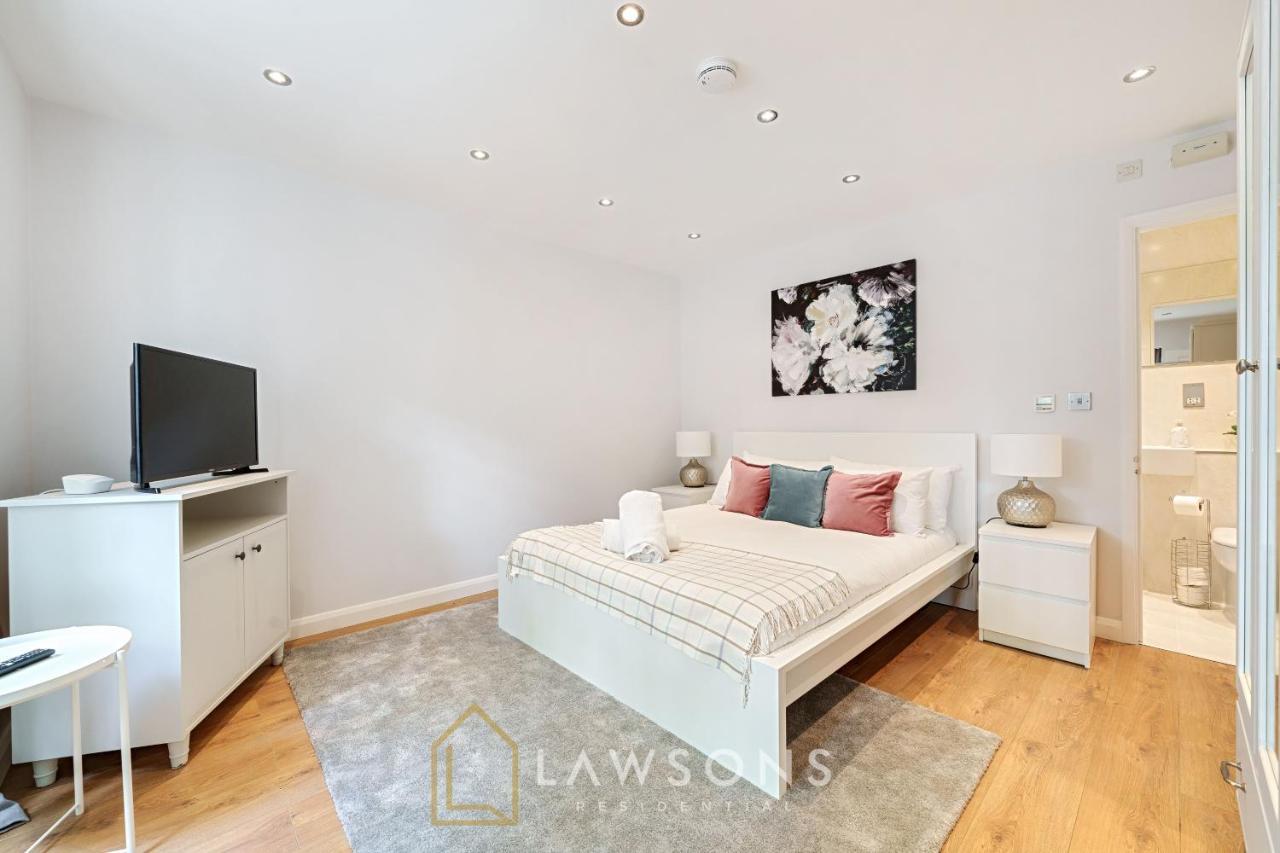 Stylish Living By Lawsons - 3 En Suites Windsor Extérieur photo